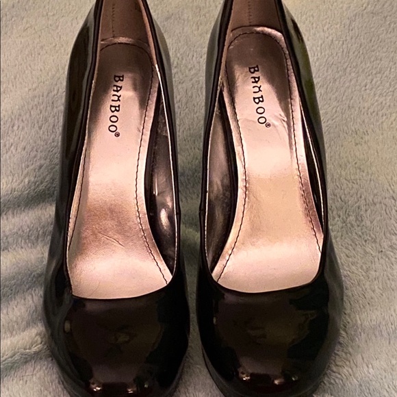 NWT BAMBOO BLK PATENT LEATHER HEELS SZ 10 - Picture 5 of 8